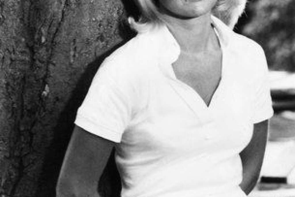 18 décembre - Virna Lisi - Virna Lisi, éclatante beauté blonde du cinéma italien, est morte à l'âge de 78 ans après une longue carrière au côté des plus grands réalisateurs, de Rome à Paris en passant par Hollywood, et qu'elle a poursuivie jusqu'à ses derniers jours.