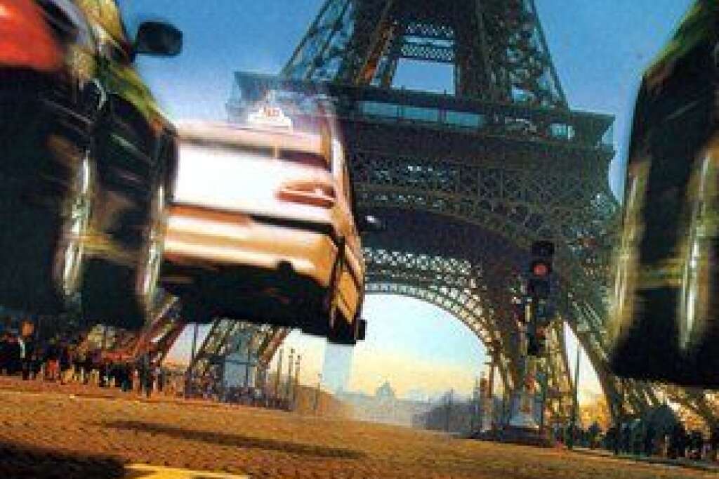 Taxi 2 - Ecrit et produit par Luc Besson, réalisé par Gérard Krawczyk, <em>Taxi 2 </em>arrive en 2000 à réunir 10 345 901 spectateurs.