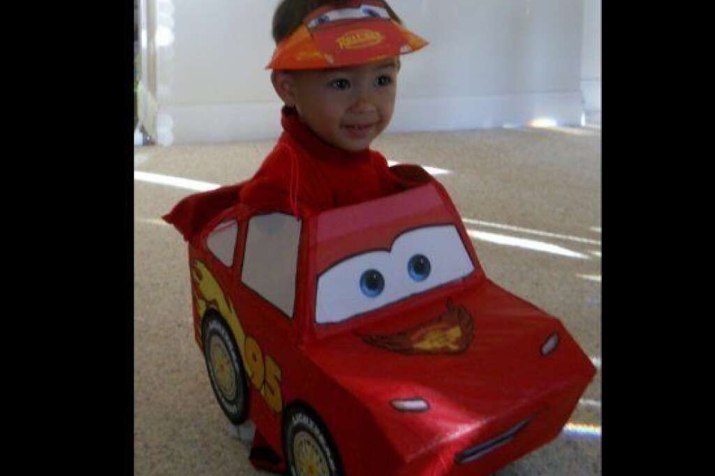 Holden as Lightning McQueen - <a href="http://www.huffingtonpost.com/social/Soney_Chang_Frommeyer"><img style="float:left;padding-right:6px !important;" src="http://graph.facebook.com/1117421713/picture?type=square" /></a><a href="http://www.huffingtonpost.com/social/Soney_Chang_Frommeyer">Soney Chang Frommeyer</a>:<br />Holden dressed as his favorite Lightning McQueen...KA-CHOW!