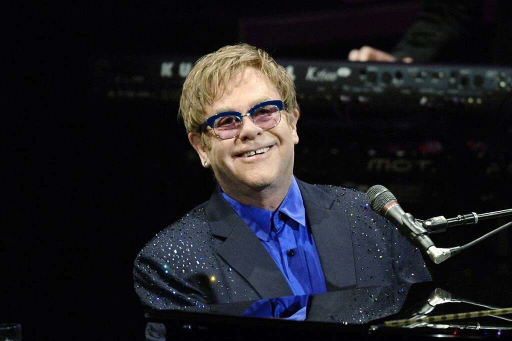 Elton John - En concert à Moscou le 6 décembre, le chanteur britannique a promis d'adresser un message de soutien aux associations LGBT russes.
