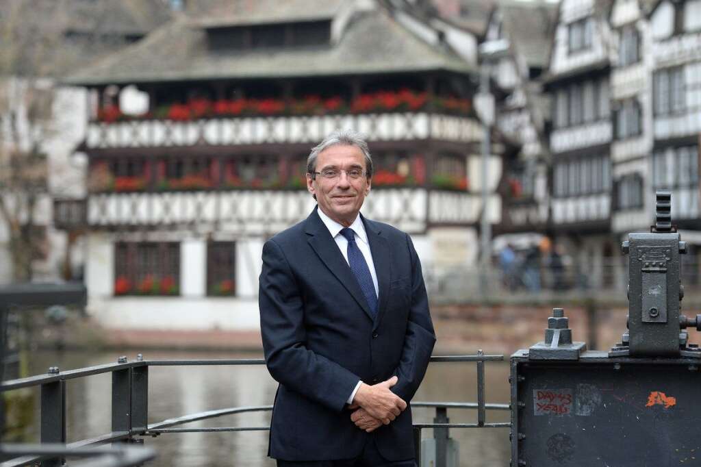 Roland Ries, maire PS de Strasbourg - "Je distribue le hallal la semaine pour la diversité et j'interdis le poisson le vendredi pour la laïcité."