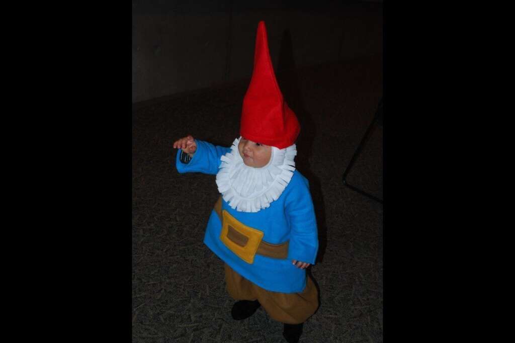 Travel Gnome - Gnomeo, just lookin for Juliet.  Max, age 2.5