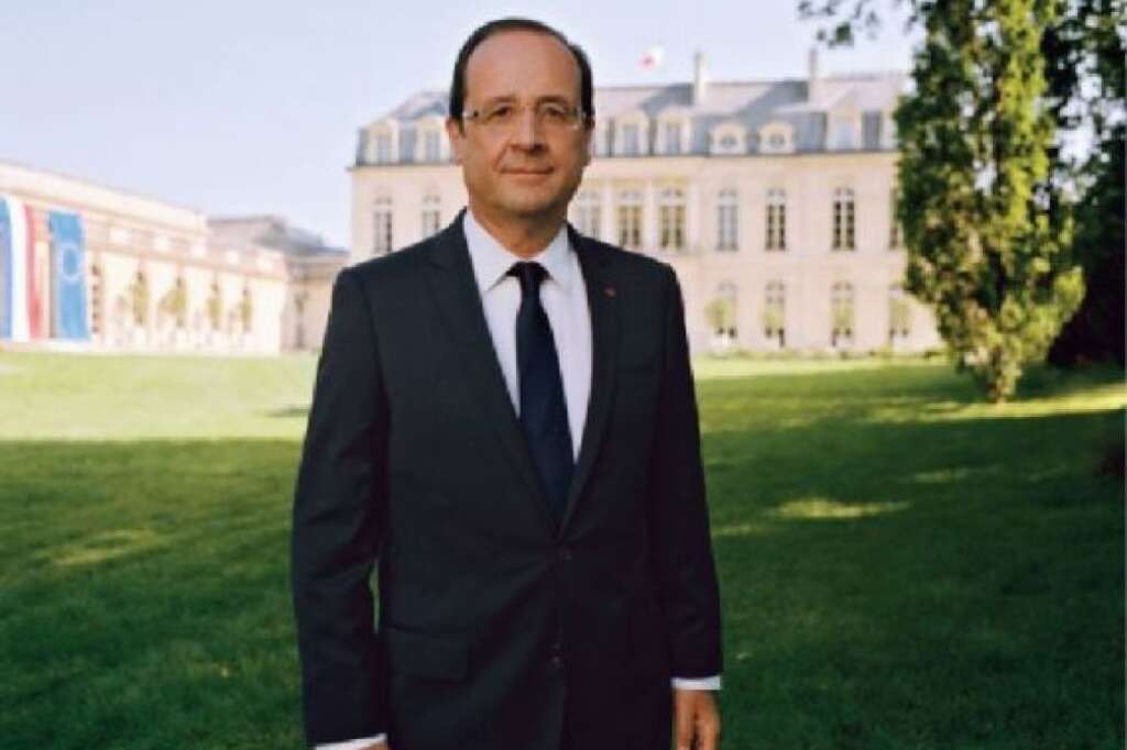 François Hollande - François Hollande dans les jardins de l'Élysée, sous l'objectif du photographe Raymond Depardon.
