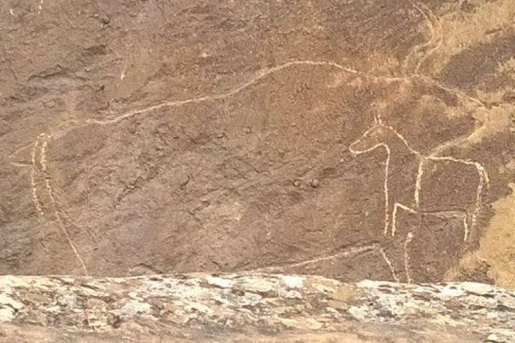 Le parc national de Gobustan est célèbre pour ses gravures rupestres et ses pétroglyphes datant de 5000 à 40 000 ans. -
