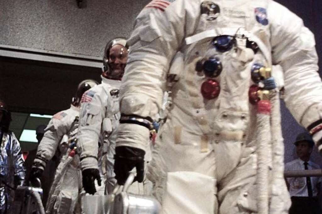 Neil Armstrong le 16 juillet 1969 - Quatre jours avant de poser le pied sur la lune, toujours en compagnie de son équipage.