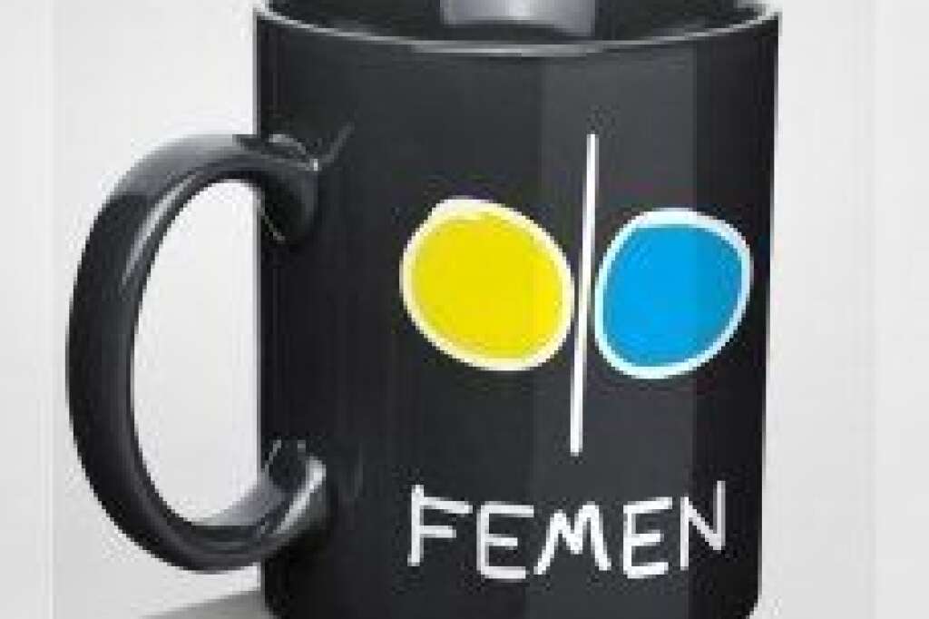 La tasse - Pour boire un café ou un thé en pensant aux Femen, il faut acheter cette tasse 12,16€.