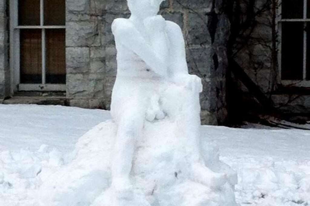 - Le bonhomme de neige penseur