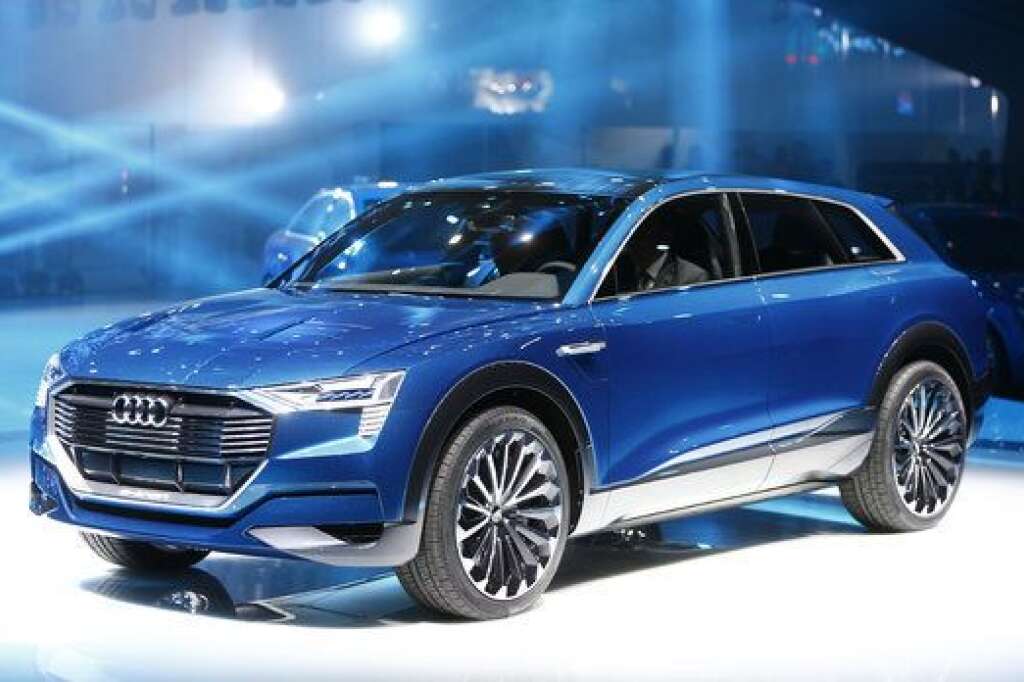 Les concept car du Salon de Francfort 2015 - L'Audi e-tron quattro, un SUV tout électrique.