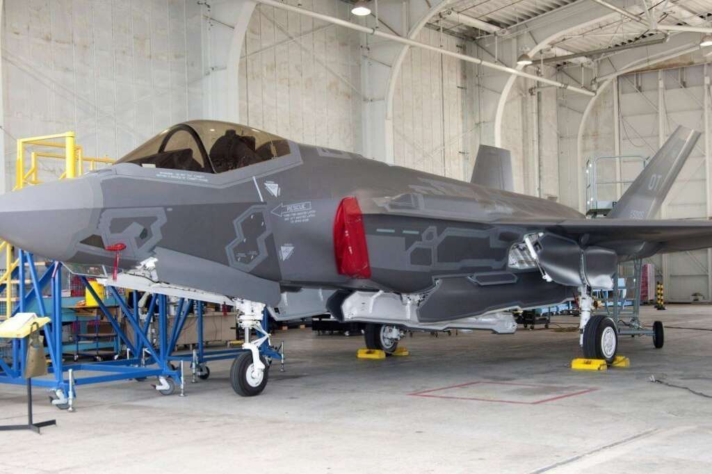 - Dans des hangars se trouvent plusieurs appareils en tests (Photo: Lockheed Martin)