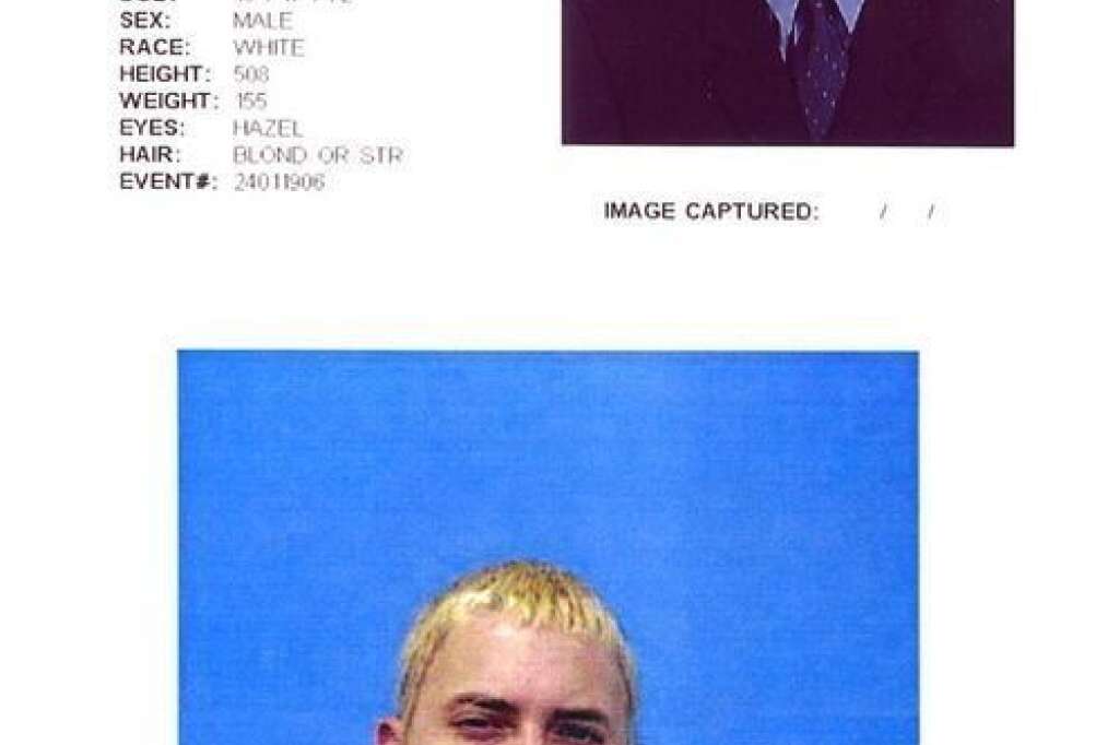 Eminem - Arrêté pour armes à feu illégales