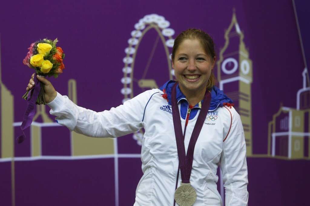 Céline Goberville - Argent - Première médaillée française, elle prend l'argent au tir au pistolet à 10 mètres.