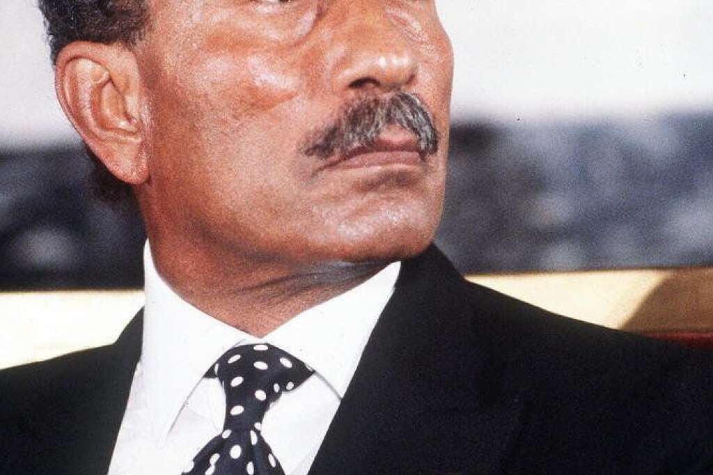 Anouar el-Sadate (1970-1981) - Il occupe les fonctions de président de la République jusqu'à son assassinat, en 1981. Il reçoit le prix Nobel de la paix en 1978, conjointement avec le Premier ministre israélien Menahem Begin, après les accords de Camp David, au cours desquels il joue un rôle essentiel.