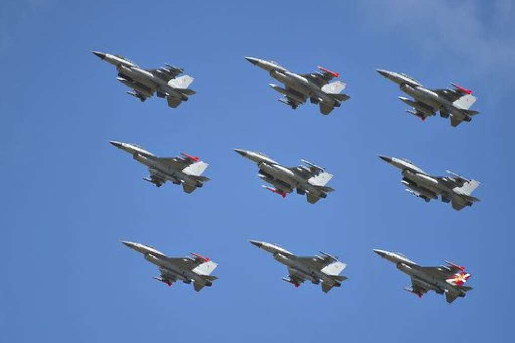 Le Danemark envoie des F-16 - Le royaume du Danemark a annoncé son intention de rejoindre la coalition internationale en envoyant sept avions de combat F-16.