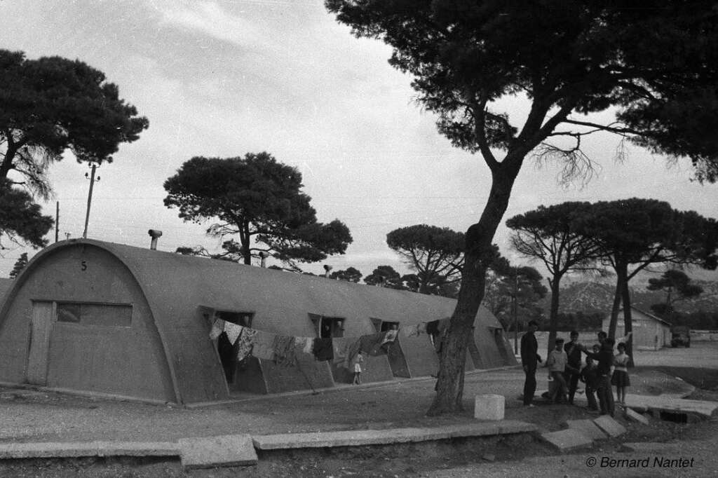 L'arrivée des nouveaux immigrants, les juifs d'Algérie, à Marseille et à Orly - (c) Bernard Nantet