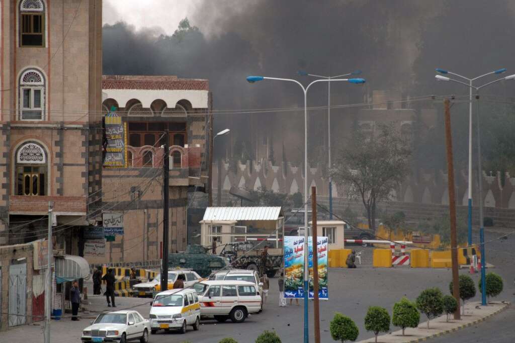 17 septembre 2008 - L'ambassade des États-Unis à Sanaa au Yémen est la cible d'un attentat à l'aide de deux voitures piégées: 19 morts, dont sept assaillants.