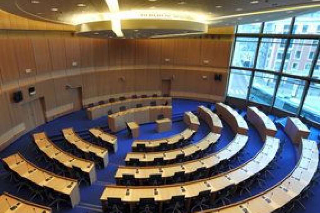 Le Conseil régional de Rouen (Haute-Normandie) - La salle de réunion du Conseil régional.