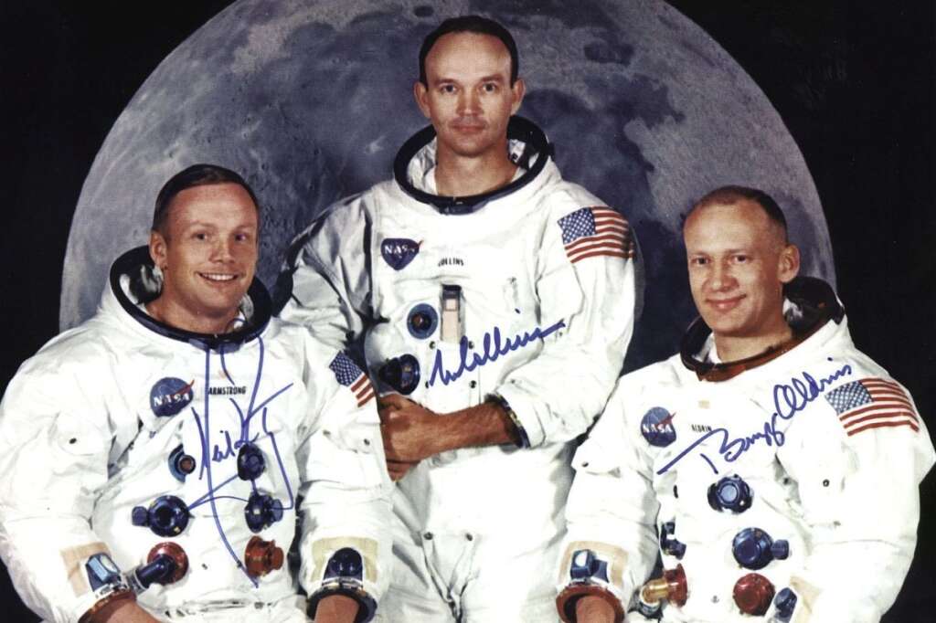 Neil Armstrong le 1er mai 1969 - Neil Armstrong en compagnie des astronautes Michael Collins, et Edwin E. Aldrin Jr, avec qui Armstrong atteindra la lune.