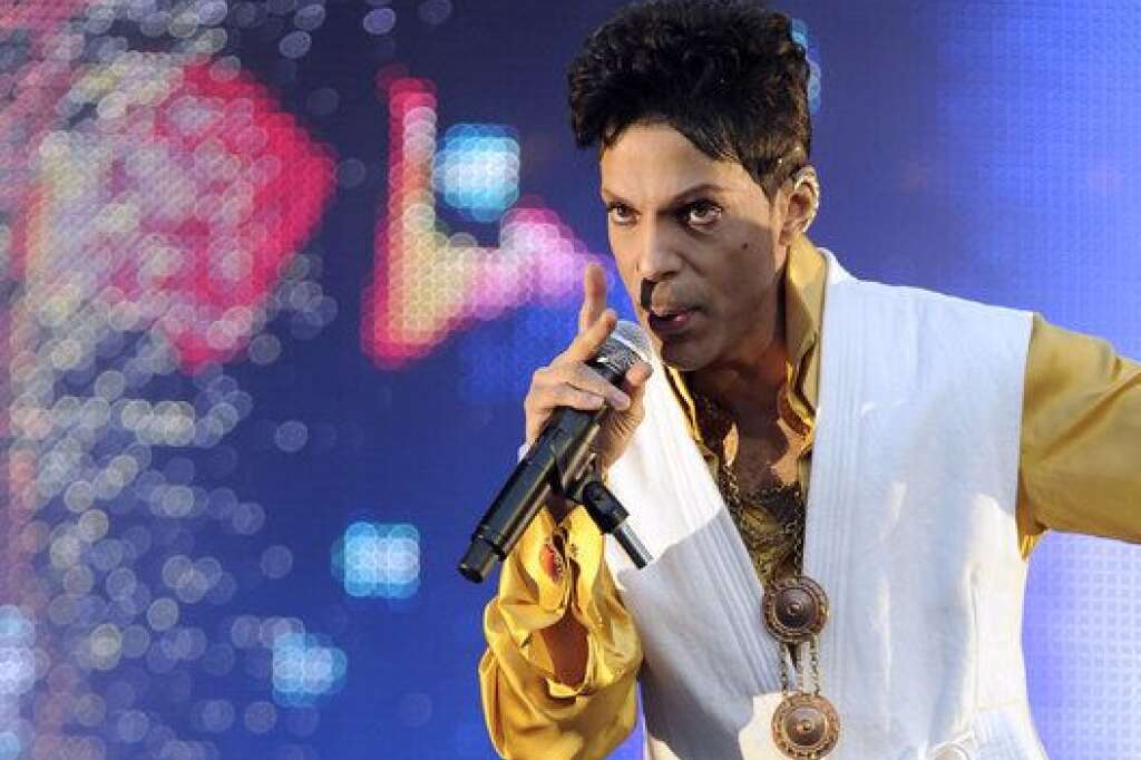 21 avril - Prince - Le légendaire chanteur américain Prince, l'un des plus grands musiciens pop de sa génération, est mort à l'âge de 57 ans.