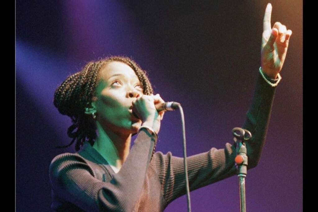 Teri Moïse - La chanteuse française d'origine haïtienne Teri Moïse, découverte en 1996 grâce au titre "Les poèmes de Michelle", est décédée le 7 mai à Madrid à l'âge de 43 ans.