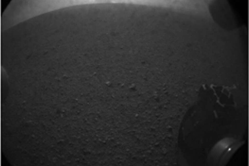 La première image prise par le robot Curiosity sur Mars -
