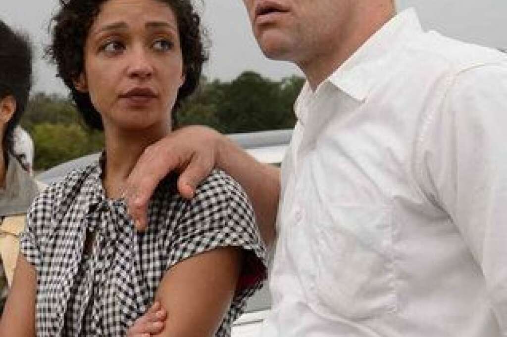 Loving - De Jeff Nichols, avec son acteur fétiche Michael Shannon. Le réalisateur américain de "Mud" (en compétition à Cannes en 2012) raconte l'histoire d'un couple mixte confronté au racisme en Virginie dans les années 50.
