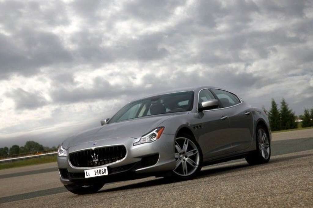 Maserati Quattroporte -