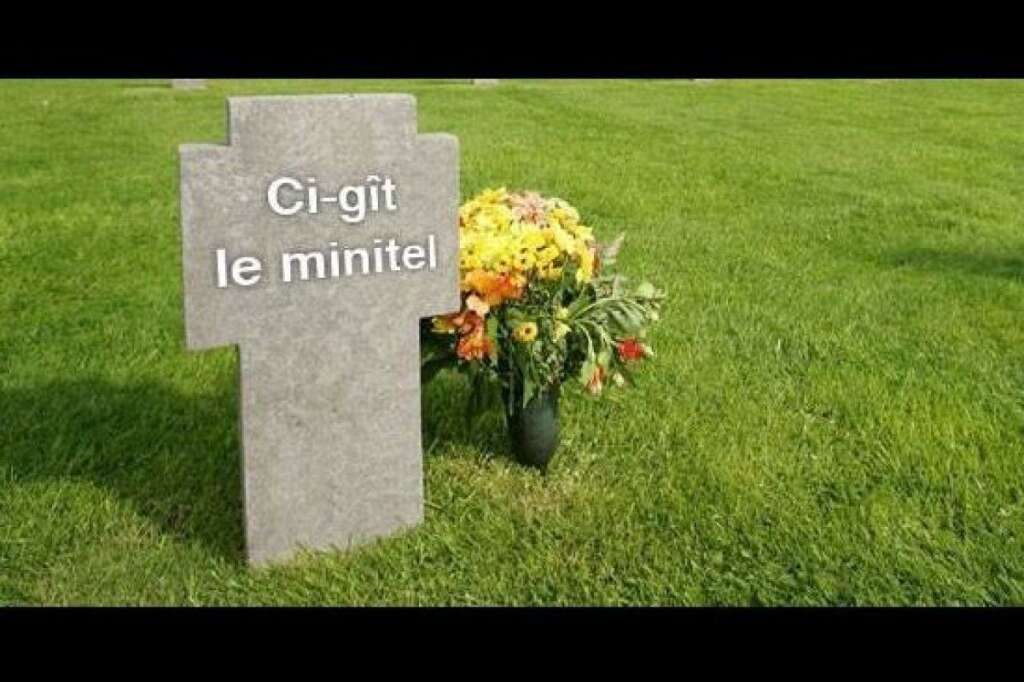 Ci-git le Minitel - Dire adieu au Minitel, en <a href="http://bit.ly/MX4lxm" target="_hplink">un tweet.</a>