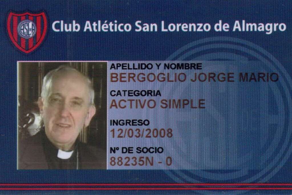 - La carte d'adhérent du pape au club de San Lorenzo
