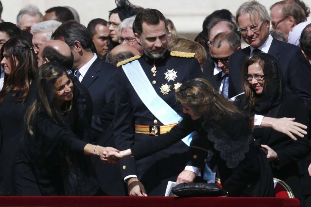 Laetizia d'Espagne salue la princesse Maxima des Pays-Bas -