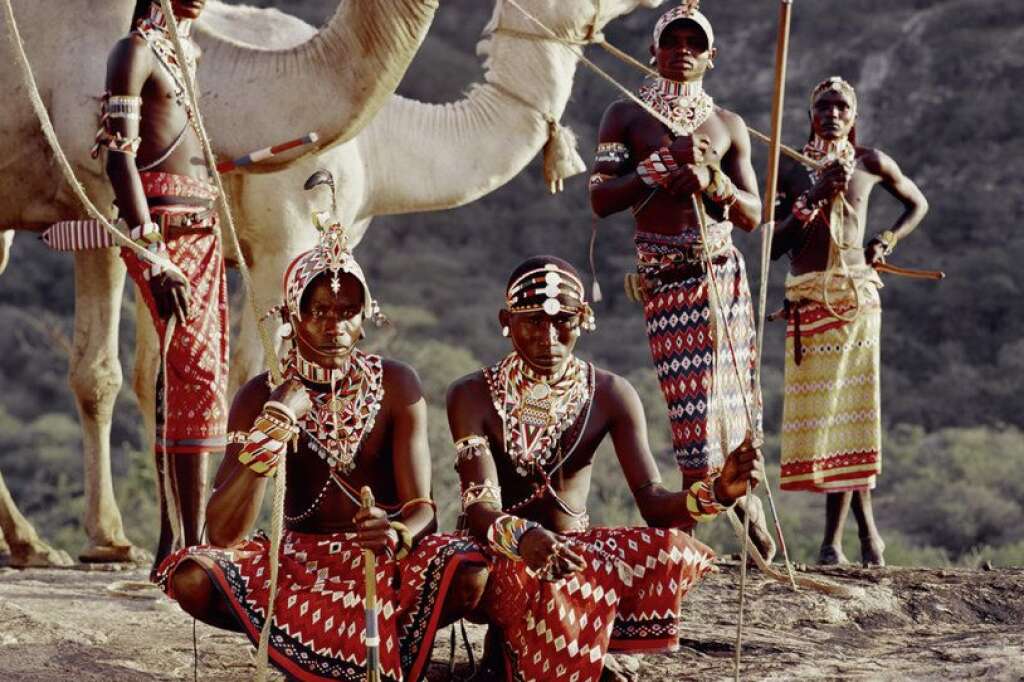Tribu Samburu, Kenya et Tanzanie - Before They Pass Away by Jimmy Nelson, est publié aux éditions teNeues, <a href="www.teneues.com">www.teneues.com</a>