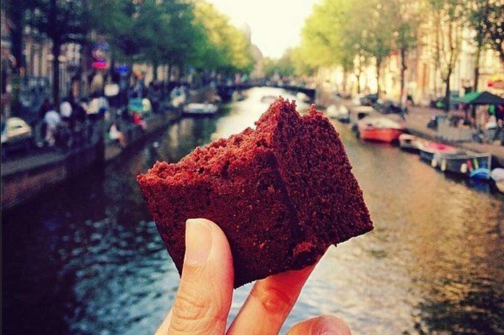 À chaque destination sa spécialité - Un brownie à Amsterdam.
