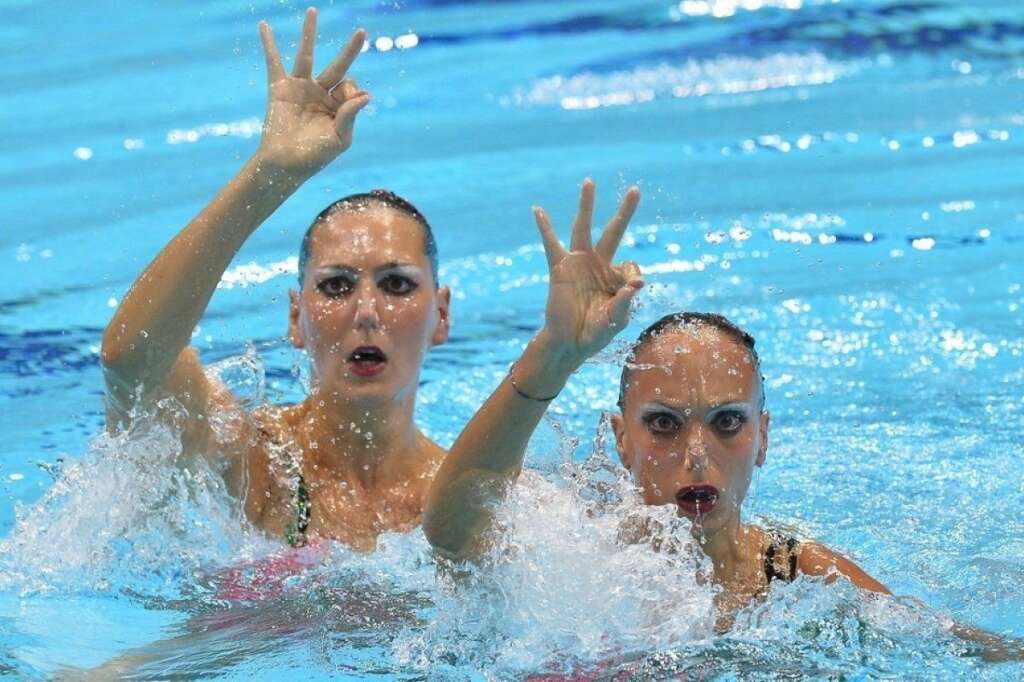 Les visages de la nage synchronisée - Les Italiennes Giulia Lapi et Mariangela Perrupato  (ALBERTO PIZZOLI / Getty Images)
