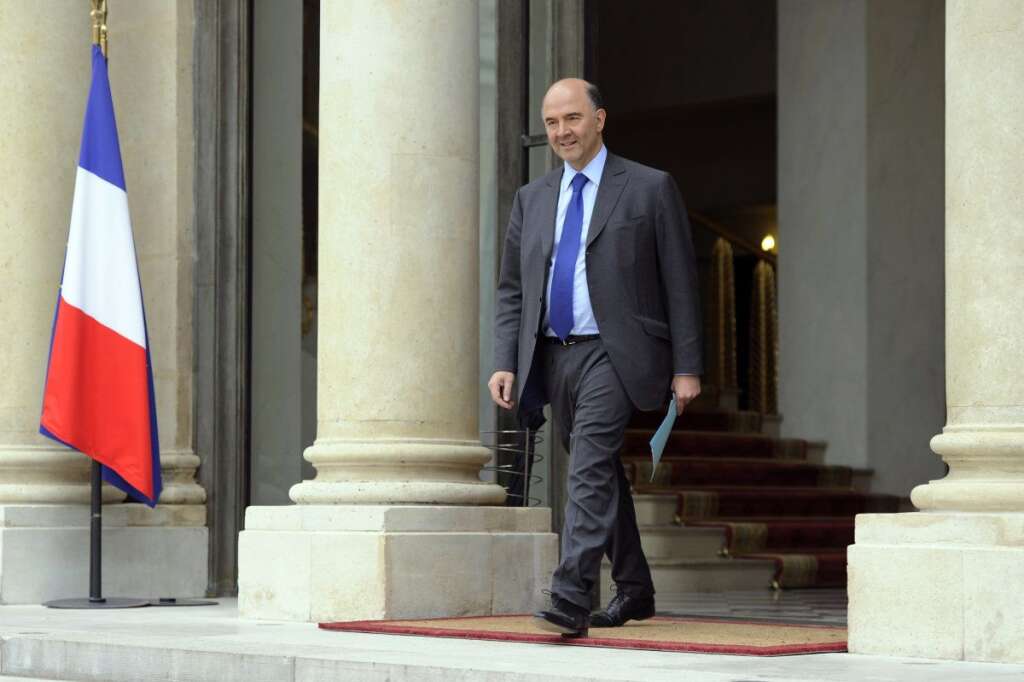 Pierre Moscovici profite d'une triangulaire - Pierre Moscovici, ministre de l'Economie, a profité d'une triangulaire avec l'UMP et le Front National dans la quatrième circonscription du Doubs et a été élu avec 49,32%.