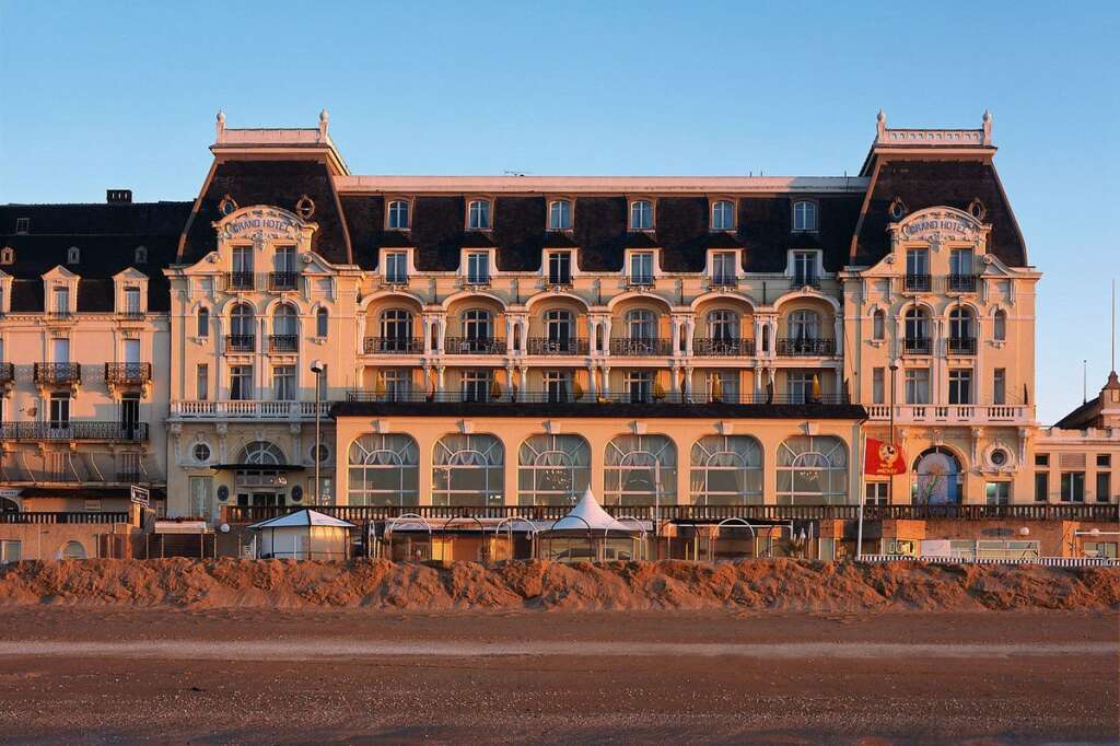 3. Le Grand Hotel Cabourg (Cabourg, Film: Coco avant Chanel) - L’extérieur de l’hôtel