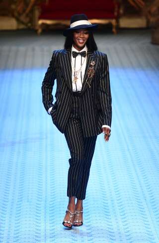 Naomi Campbell défile pour Dolce & Gabbana lors de la Fashion Week de Milan, le 16 juin.