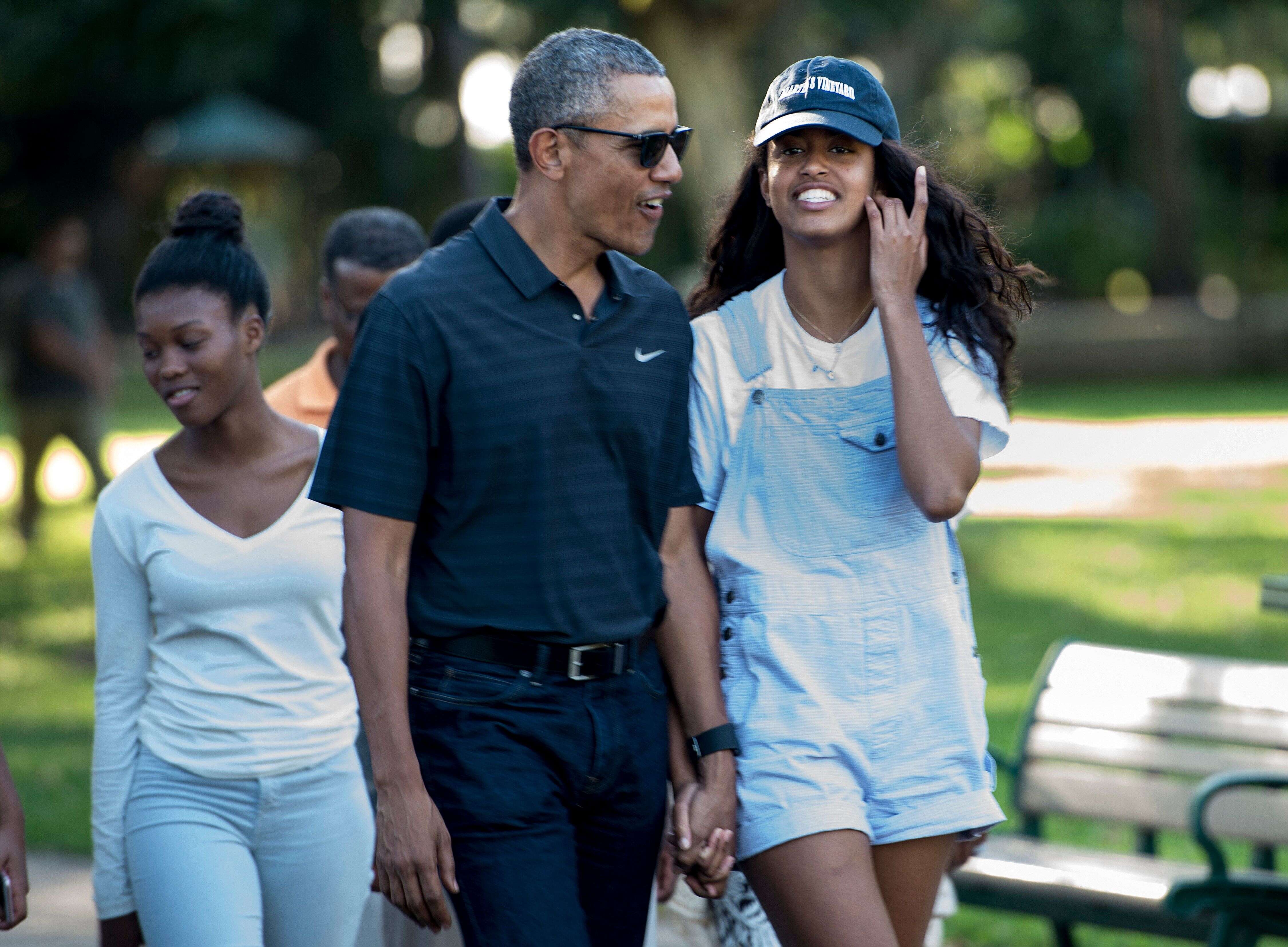 Barack Obama et sa fille Malia au zoo d'Honolulu le 2 janvier 2016.