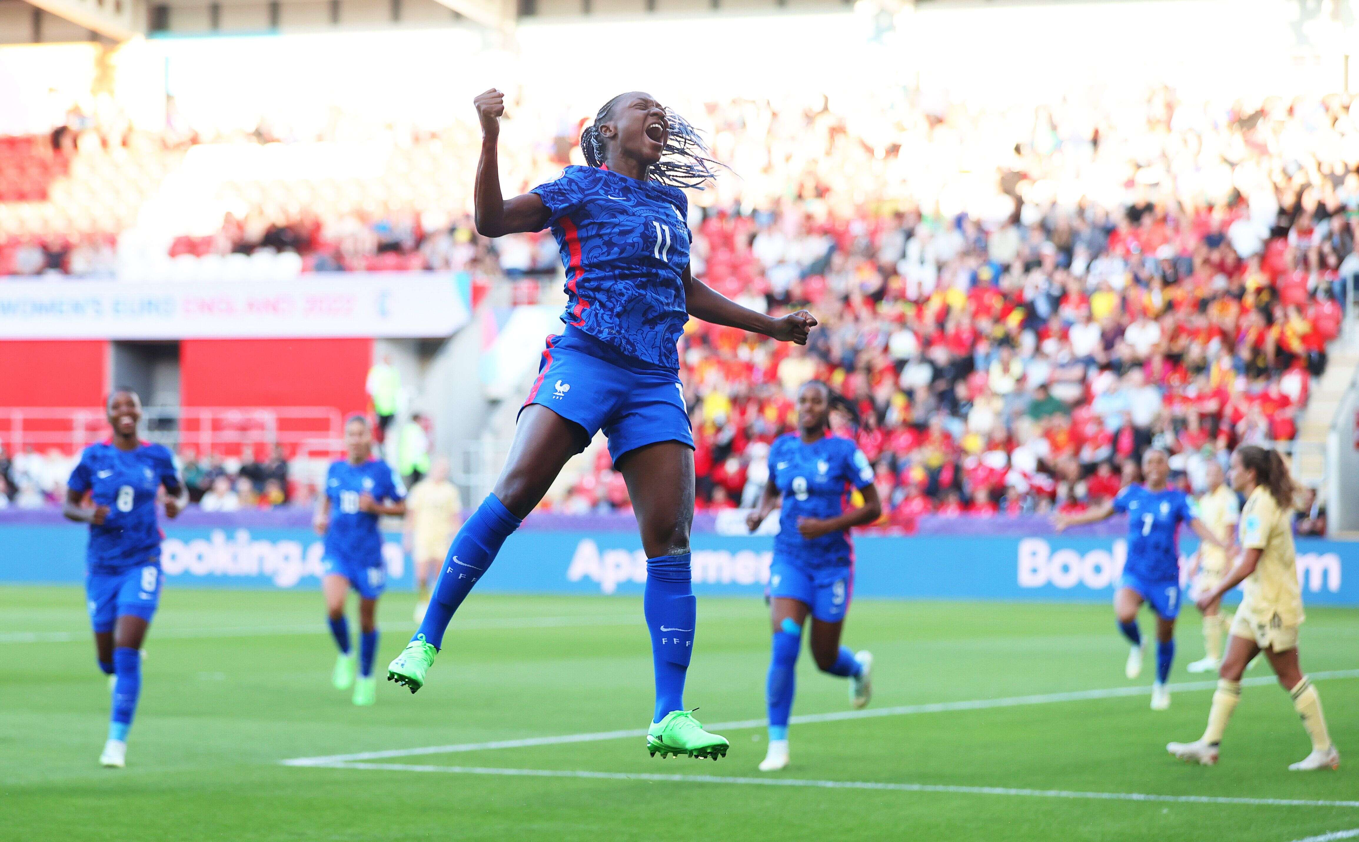 Kadidiatou Diani, ici célébrant son but avec l'équipe de France contre la Belgique, lors de l'Euro, à Rotherham en Angleterre, le 14 juillet 2022.