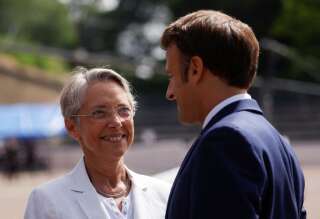 Elisabeth Borne et Emmanuel Macron (ici le 18 juin lors d'une cérémonie d'hommage à la Résistance au Mont Valérien) peaufine le remaniement.