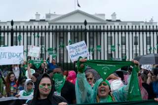 Plus d'un millier de manifestants devant la Maison Blanche pour la protection de l'IVG