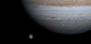 Ganymède et Jupiter, photographiées par la sonde Cassini