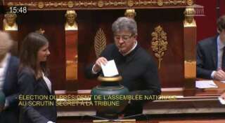 Jean-Luc Mélenchon, sans cravate à l'Assemblée