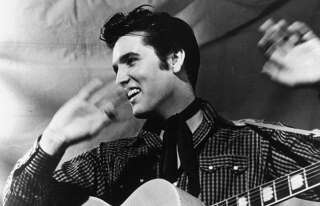 L'artiste Elvis Presley en 1977.
