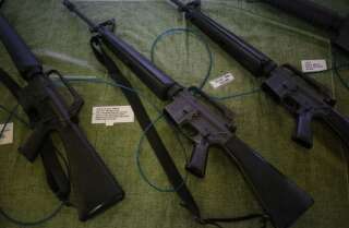 Des fusils M-16 de l'époque de la guerre du Vietnam à vendre dans le Kentucky.