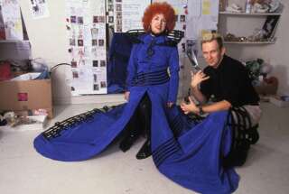 Yvette Horner habillée par Jean Paul Gaultier en décembre 1990.