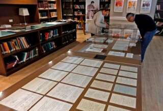 Les 110 pages manuscrites, dont la fameuse page manquante, d'Albert Einstein sont exposées à l'Université hébraïque de Jérusalem,