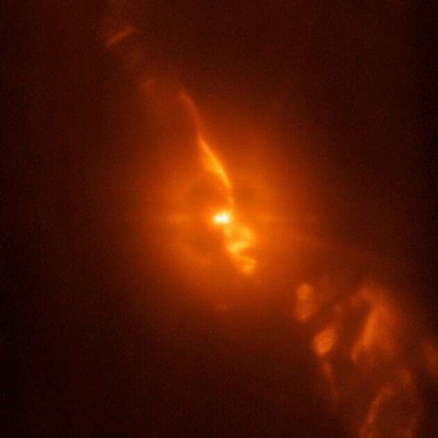 La photo a été prise par l'instrument SPHERE du Très grand télescope de l'ESO.
