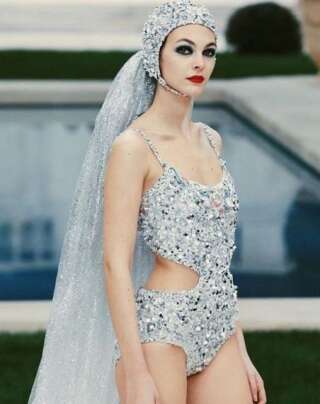 Vittoria Ceretti portait la robe de mariée Chanel le 23 janvier dernier.