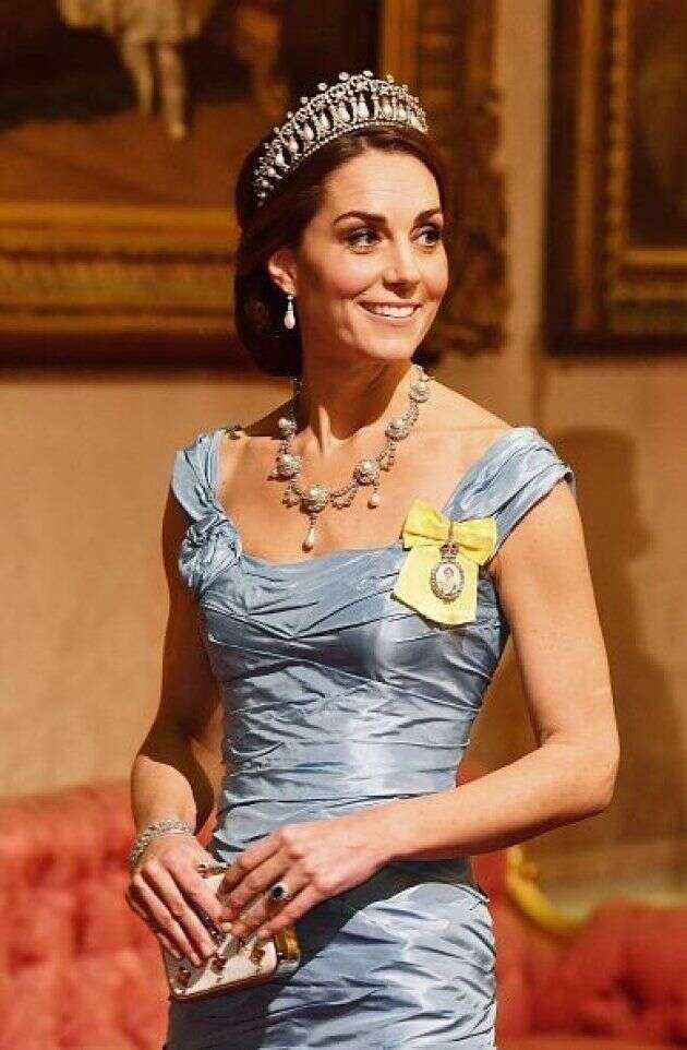 La Duchesse de Cambridge porte l'ancienne tiare de Diana à l'occasion d'un dîner d'État, le 23 octobre dernier.