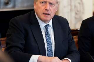 Boris Johnson face à la démission fracassante de deux de ses ministres