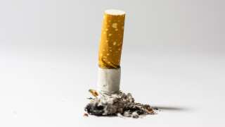 The immune system remains affected even after smoking cessation.